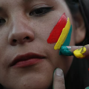 Prensa y políticos protestan en Bolivia contra más restricciones a libertad de expresión
