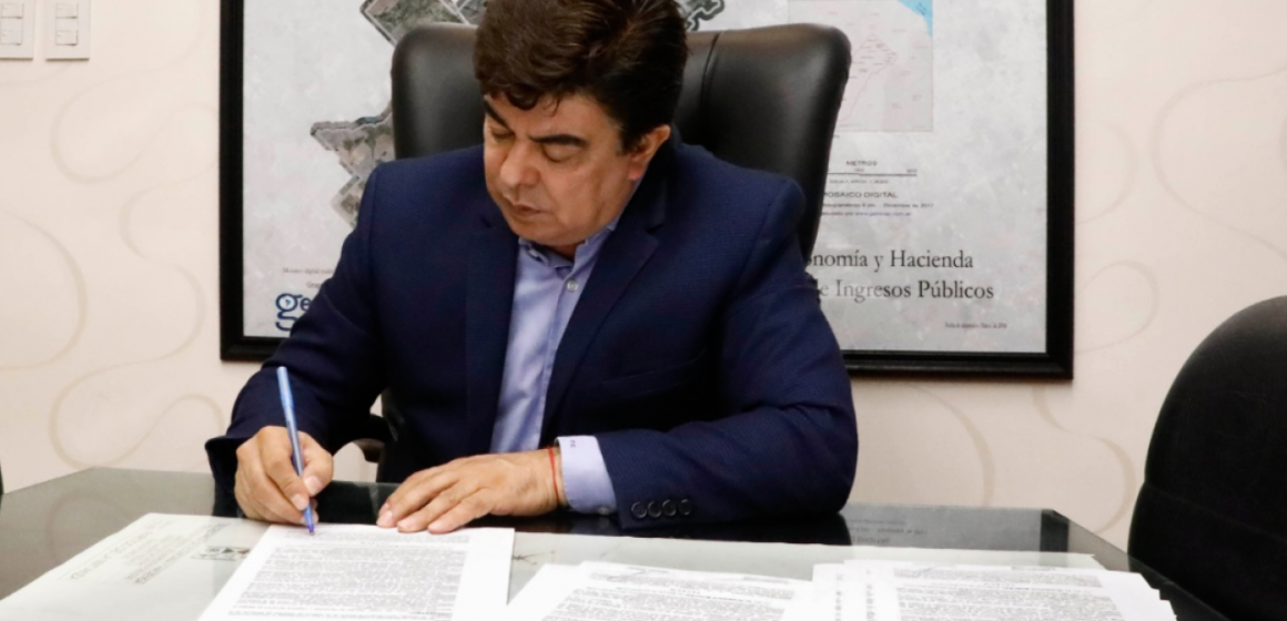 El intendente Fernando Espinoza autorizó la reapertura de 53 fábricas en La Matanza
