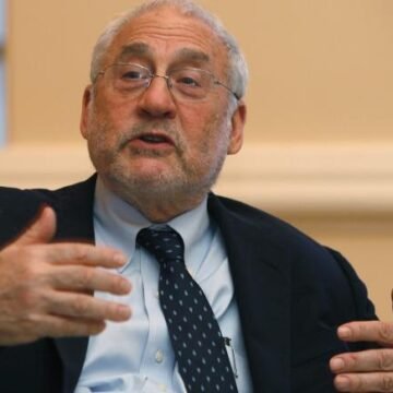 Para Stiglitz, la reestructuración de la deuda argentina podría sentar un precedente para el sistema mundial