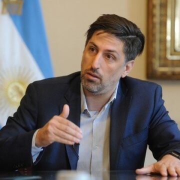 Trotta explicó cómo podría darse un regreso a las aulas “escalonado” en distintas provincias