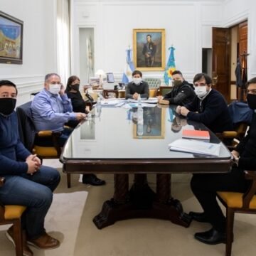 Kicillof se reunió con intendentes de la primera sección