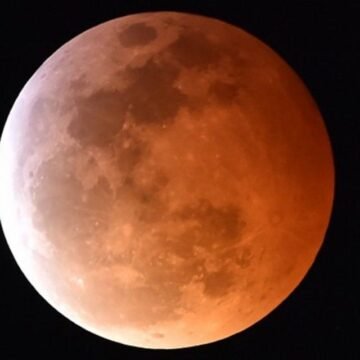 Este viernes habrá un eclipse de Luna de Fresa