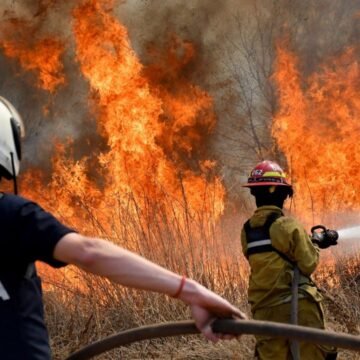 Otorgarán una asignación de $10.000 a los trabajadores que combaten incendios