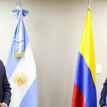 Fernánez se reunió con el Rey de España y el presidente de Colombia