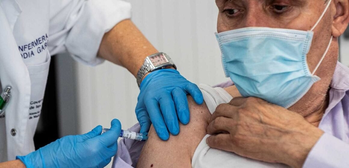 Paraguay inicia la vacunación y Uruguay se convierte en el único país sudamericano que no empezó a inmunizar