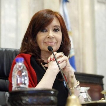 Cristina Fernández de Kirchner renunció a su sueldo de vicepresidenta