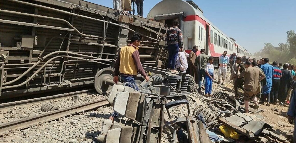 Choque de trenes en Egipto: al menos 32 personas murieron y 66 resultaron heridas