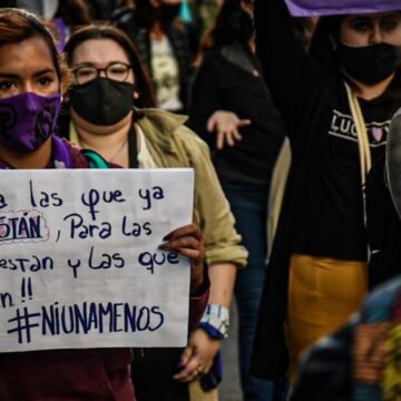 Masiva marcha durante el 8M en reclamo por los femicidios