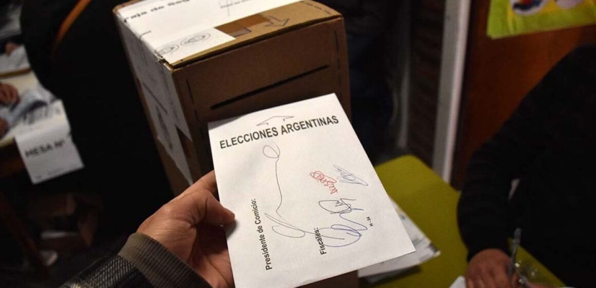 El Gobierno y la oposición conversan para evaluar la suspensión de las elecciones