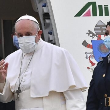 El papa Francisco inició su histórica visita a Irak