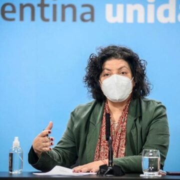 Carla Vizzotti pidió postergar todas las actividades posibles