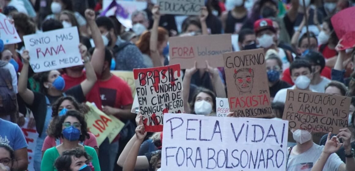 Masivas protestas en Brasil contra Bolsonaro y su gestión de la pandemia