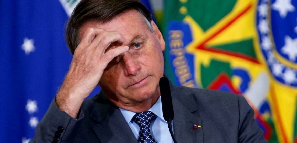 El TSE multó al partido de Bolsonaro y desestimó un informe sobre irregularidades en urnas