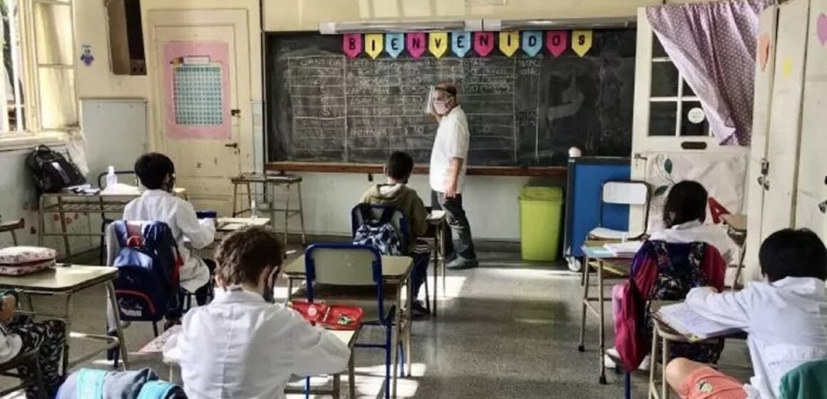 El Gobierno bonaerense lanza el plan educativo +ATR