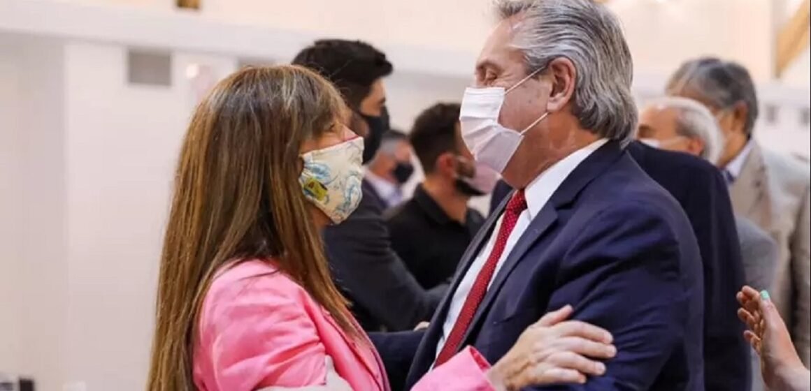 El Presidente designó a Gabriela Cerruti como portavoz de la Presidencia