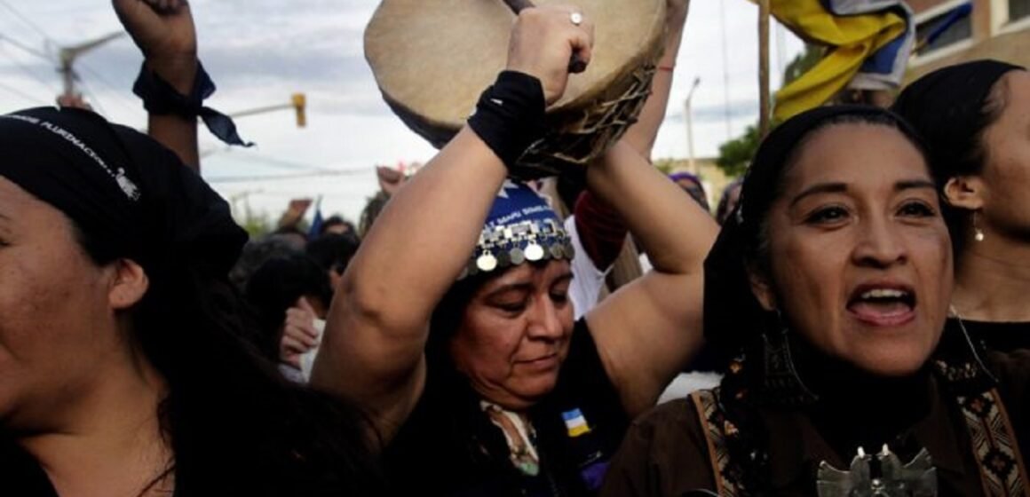 Nación Mapuche: Denuncian amedrentamiento de la policía en Lof Cayunao