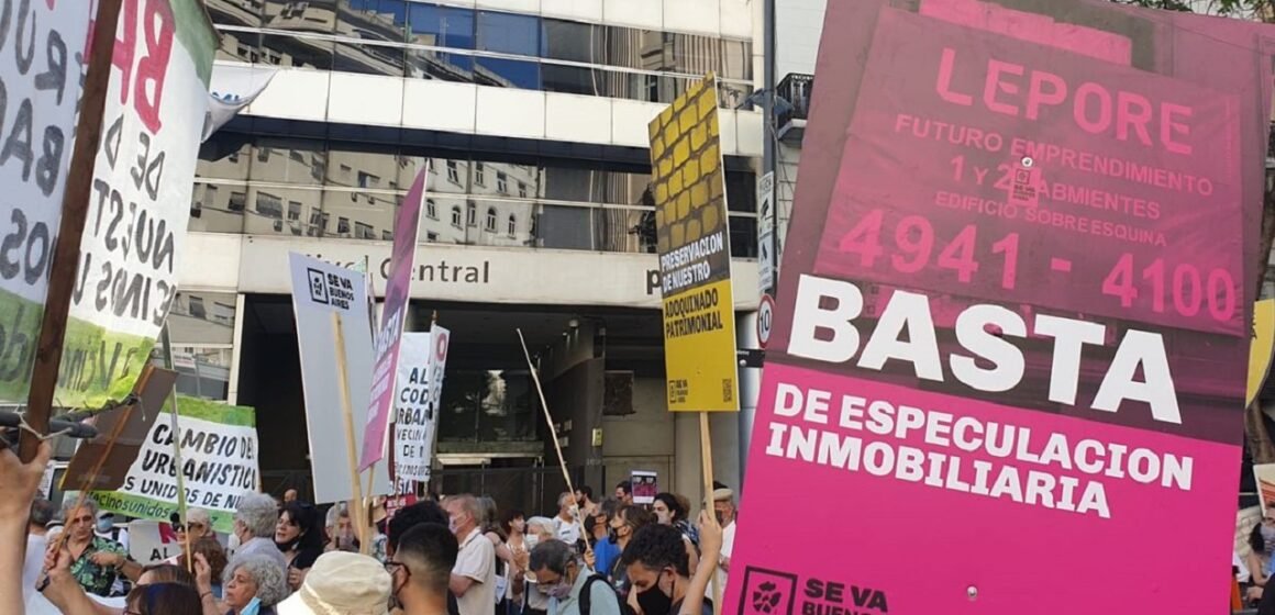 Vecinos y vecinas protestaron en Nuñez contra el nuevo Código Urbanístico que habilita torres
