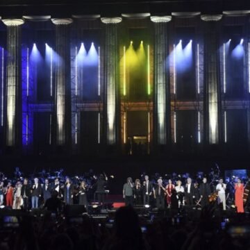 La UBA celebró sus 200 años con un concierto sinfónico ante miles de personas