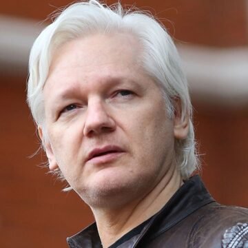 Carta abierta de la madre de Julian Assange al mundo