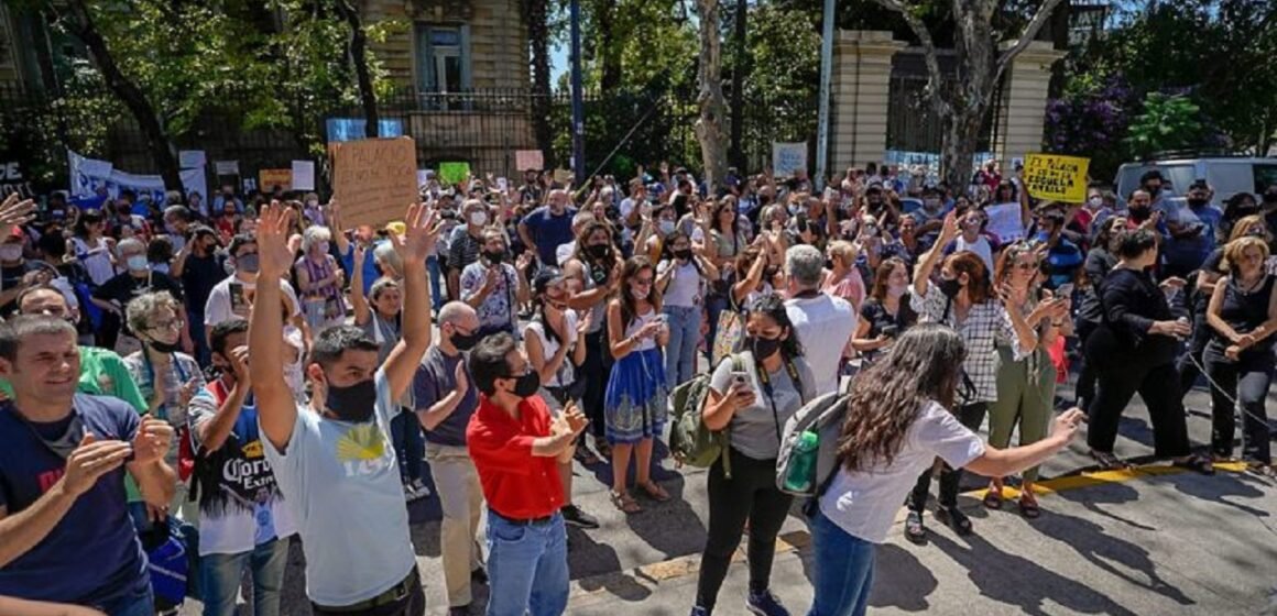 Impiden que el Gobierno porteño transforme la Escuela de sordos en el Distrito del Vino