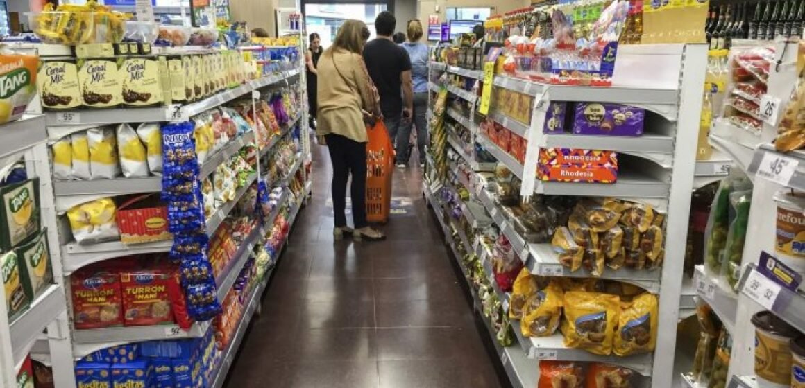 Se aplicará la Ley de Abastecimiento si las alimenticias no retrotraen precios