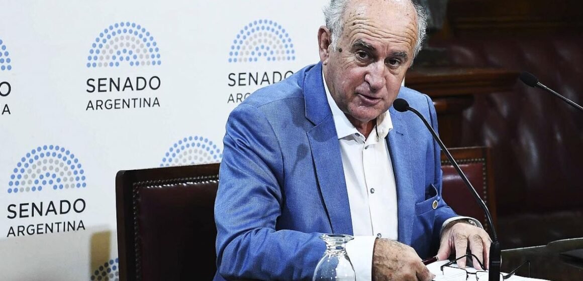 Oscar Parrilli: “El acuerdo con el FMI deja a la Argentina al borde del precipicio”