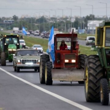 Se realizó el tractorazo de la oposición a Plaza de Mayo