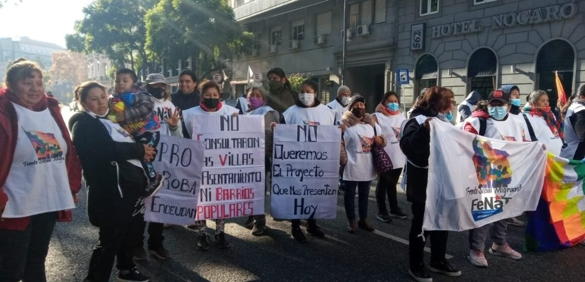 Protestas contra la “Ley Farmacity” que beneficia a empresas y perjudica comercios de barrio