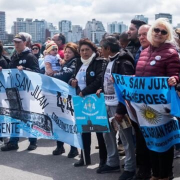 Familiares ARA San Juan califican de “golpe judicial” el sobreseimiento a Macri
