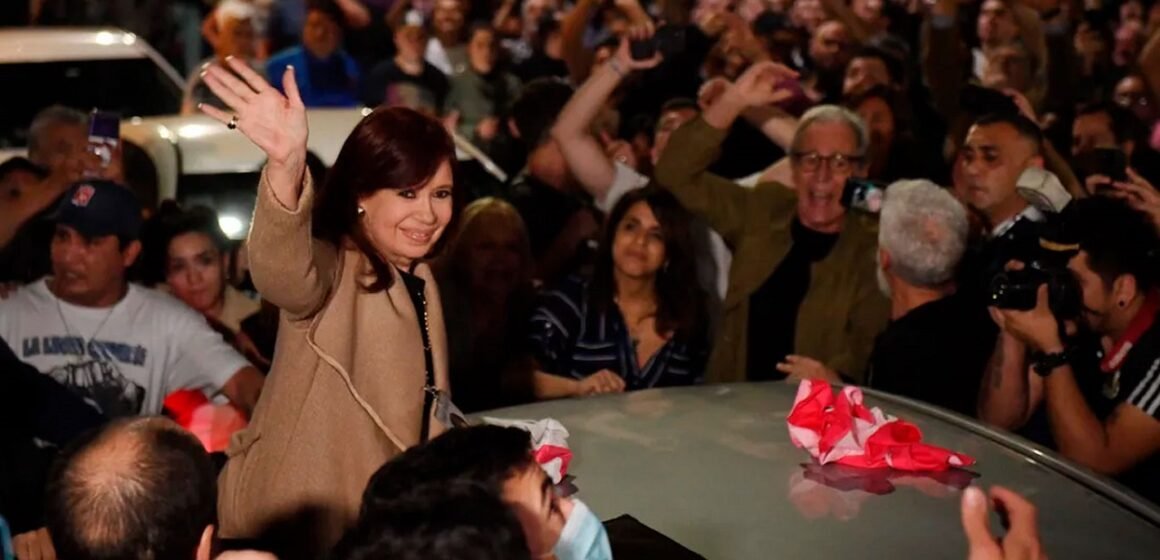 Cristina Kirchner apuntó contra la oposición: “Resuelvan su interna de otra manera”