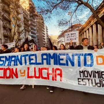 Organizaciones estudiantiles de Uruguay marcharon en defensa de la educación pública