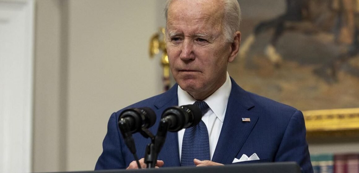 Biden promulgó la ley anti-inflación