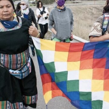 Sin agua ni tierras: comunidades originarias marchan a Salta capital