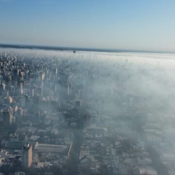 Vuelve el humo a Rosario y Buenos Aires: otra vez hay incendios en el Delta del Paraná