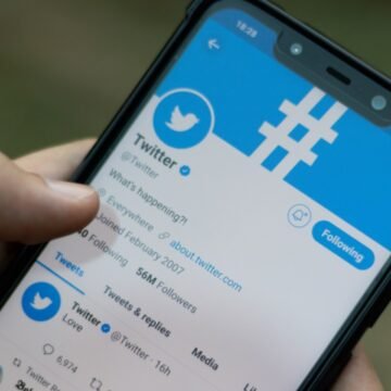 El error de Twitter por los despidos masivos: piden a empleados clave que vuelvan