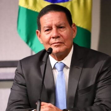 Mourao, vicepresidente de Brasil: “Hay que parar de llorar y aceptar que perdimos”