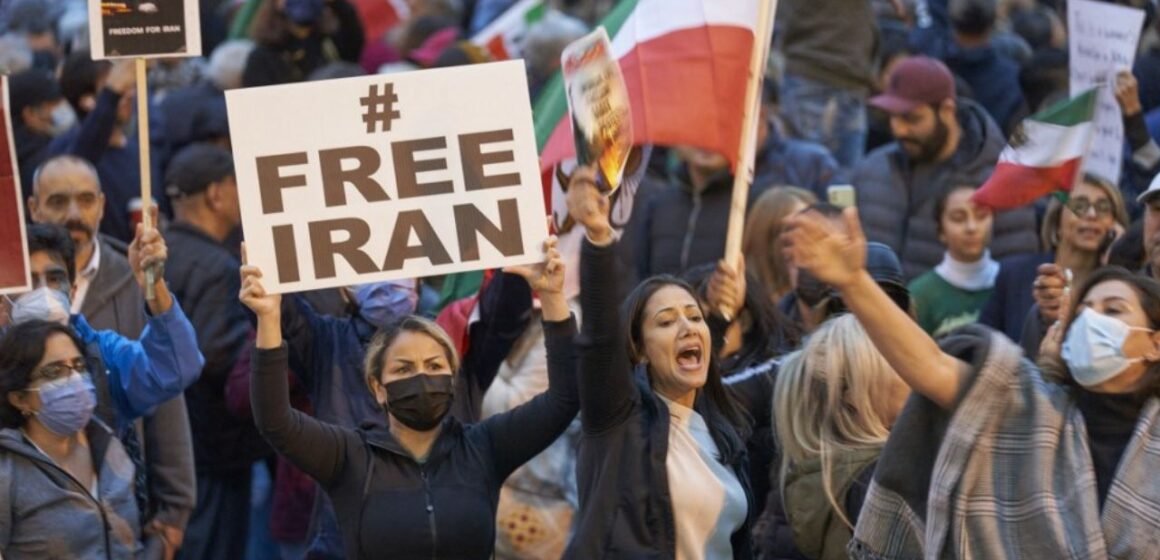 La ONU canceló la membresía de Irán por represión a las protestas de mujeres