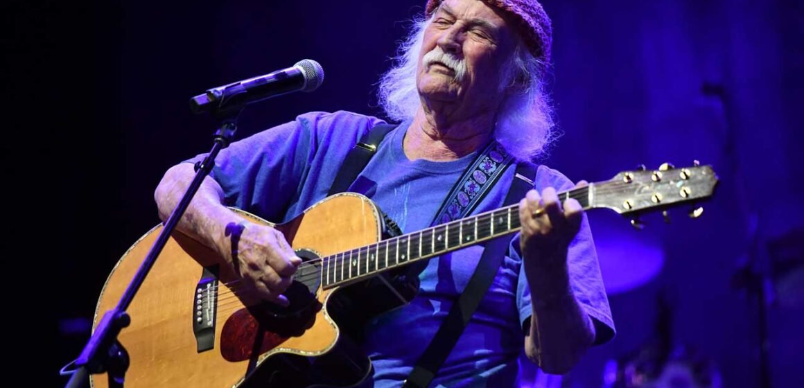 Murió la leyenda del folk rock David Crosby