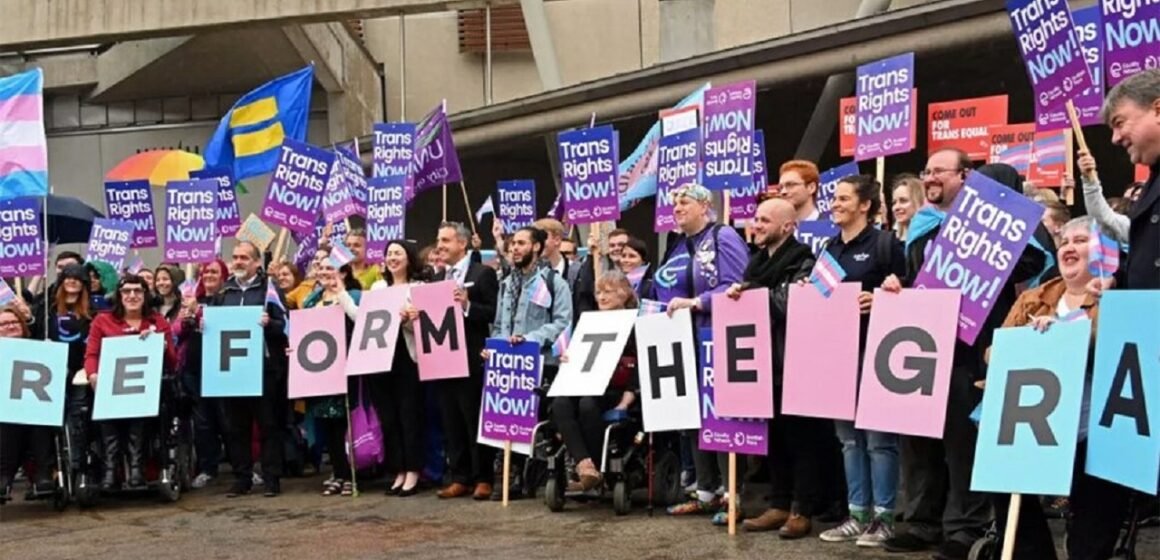 Escocia y el Gobierno británico enfrentados por una Ley de cambio de género