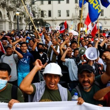 Perú: paro indefinido y nuevas marchas contra Boluarte