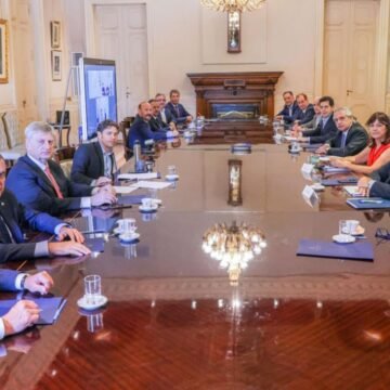 Reunión entre el Presidente y los gobernadores por el juicio político a Rosatti