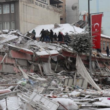 Un terremoto sacudió a Turquía y Siria dejando decenas de fallecidos