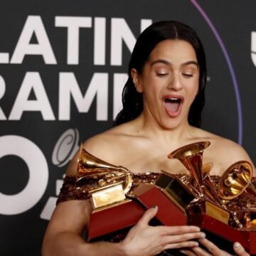 Rosalía se destacó en los Grammy y le ganó a Fito Paez