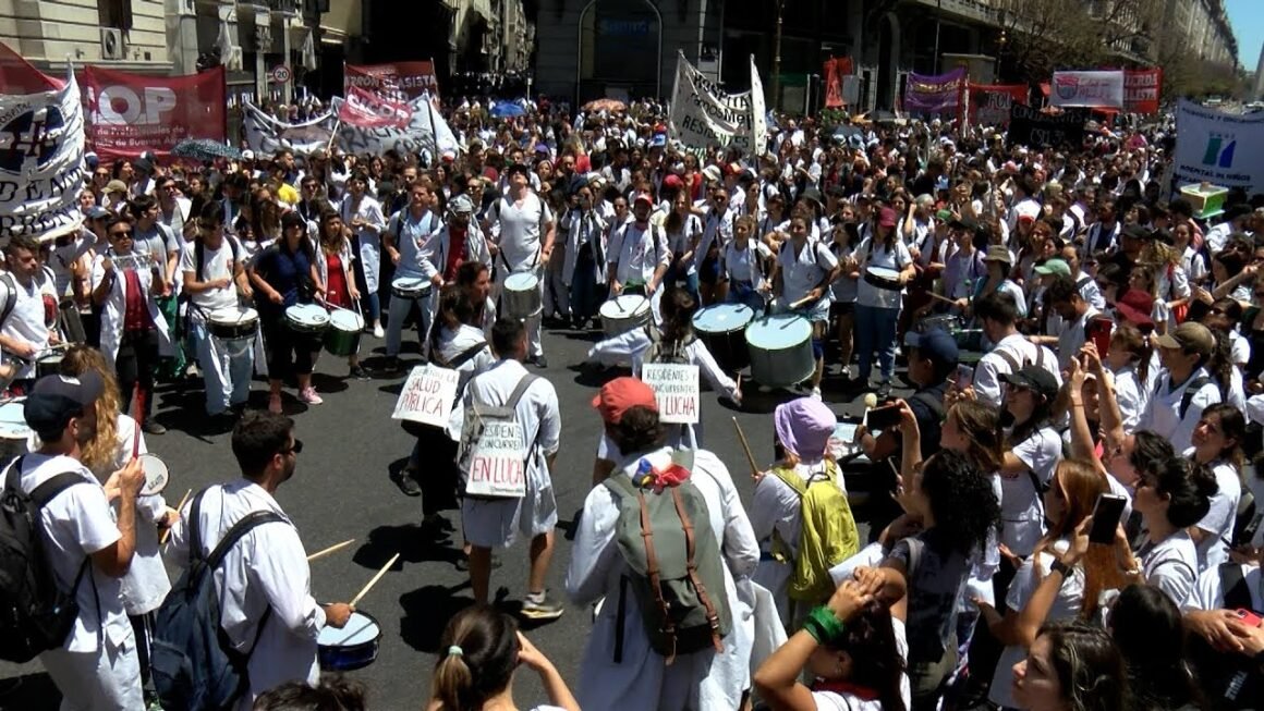 CABA: Trabajadores de la salud continúan de paro por aumentos salariales