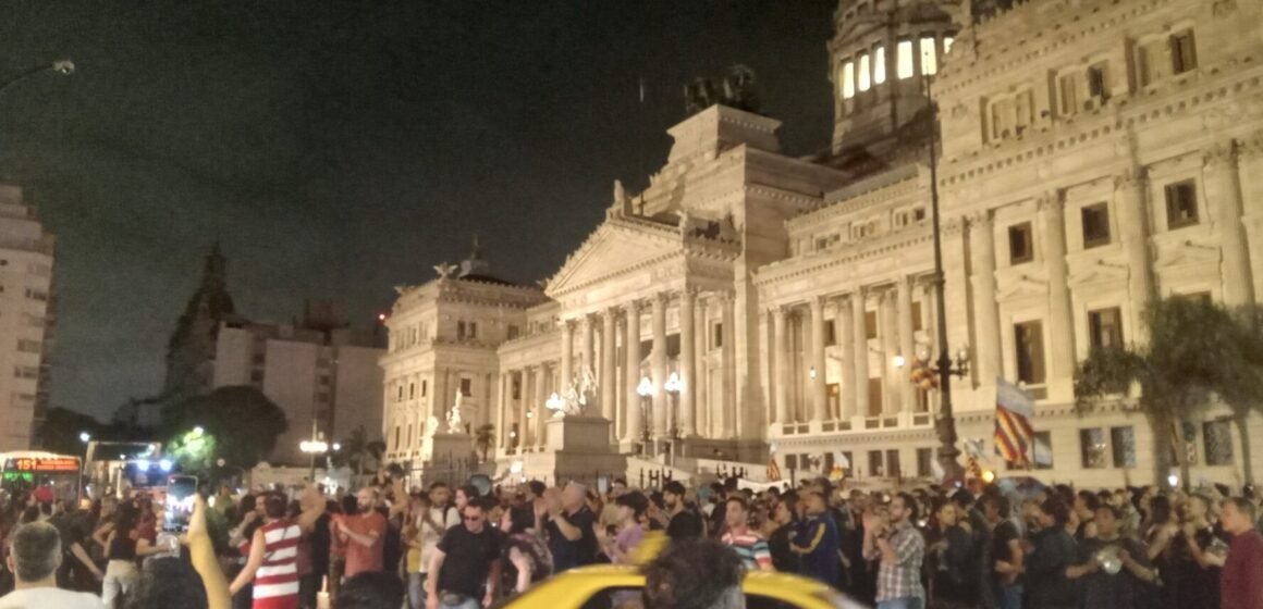 Convocan a marchas a favor y en contra de Milei en la apertura de sesiones del Congreso