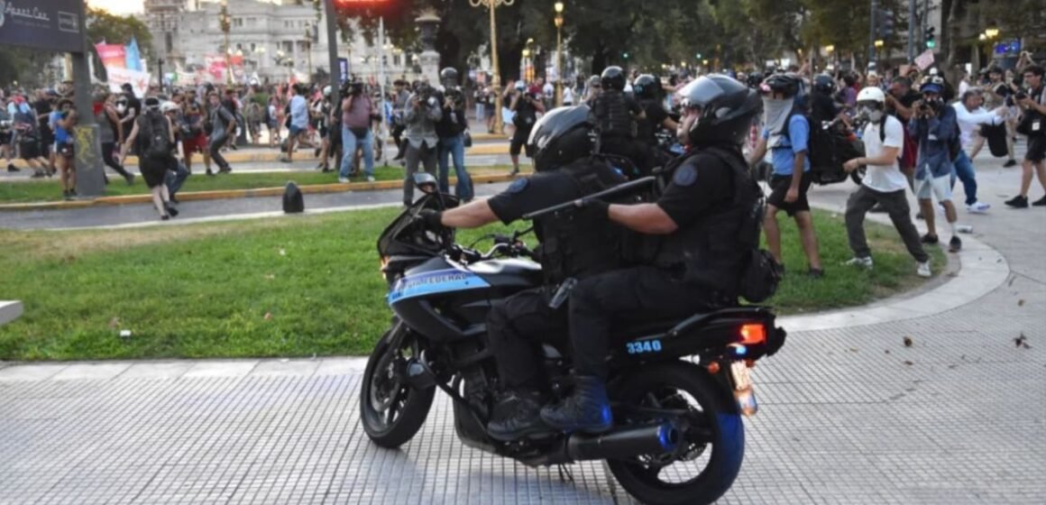 La Policía de la Ciudad reprimió a trabajadores de la UTA