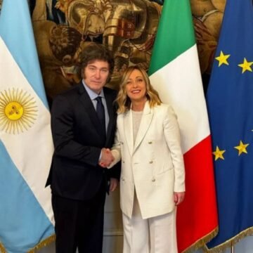 Lejos del país: Milei viajó por primera vez al G7