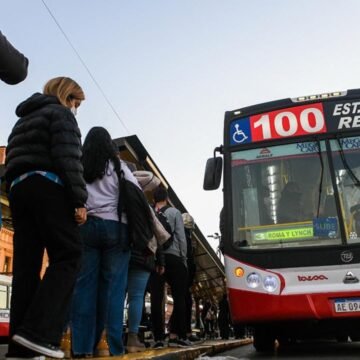 Las empresas de colectivos reducirán sus servicios por la quita de subsidios