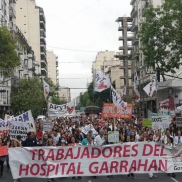 Se suicidó un trabajador del Garrahan “por la situación económica”