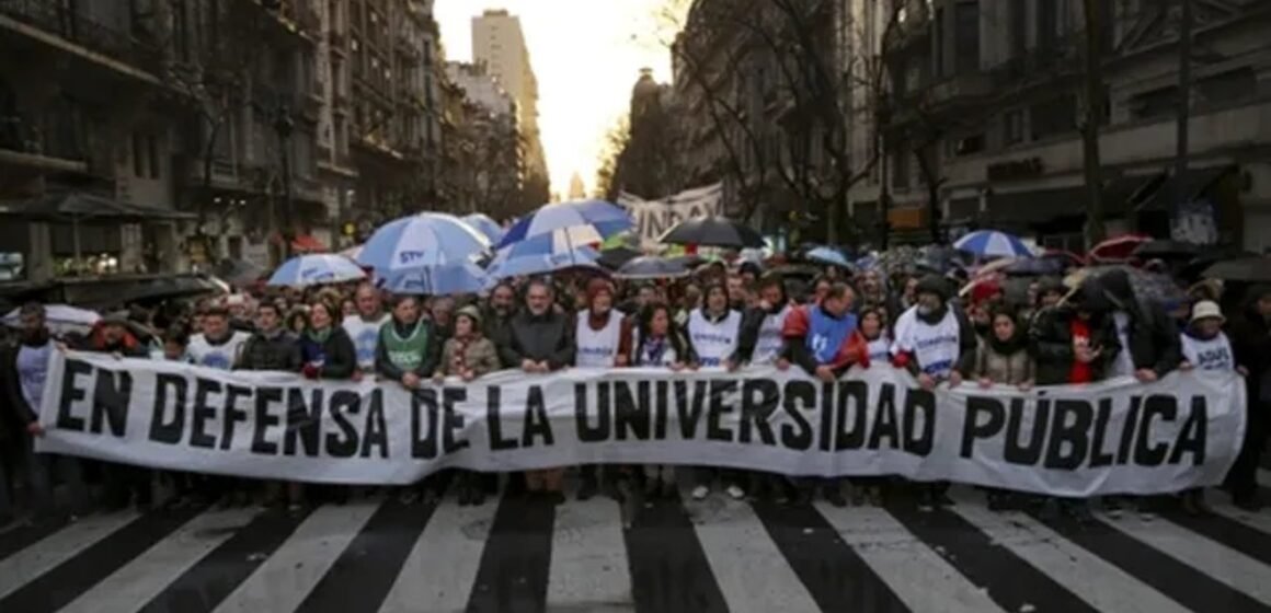 Crece la tensión entre el gobierno y las universidades públicas